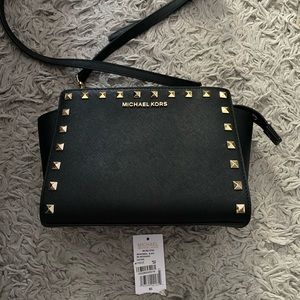 AUTH. Michael Kors Selma Studded Crossbody